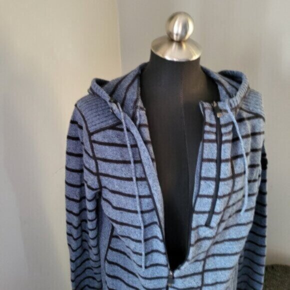 Point Zero Cotton Blue Stripe Hoodie Sz Medium - Picture 2 of 15